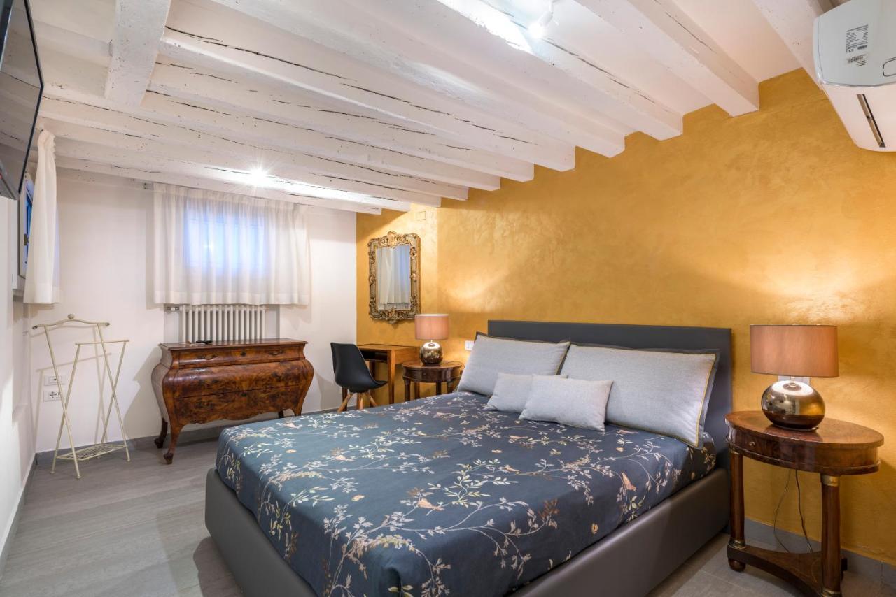 Tre Elementi, Guest House Close The Grand Canal 베니스 외부 사진